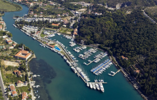 view of a marina